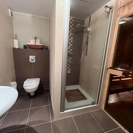 24b Apartment *